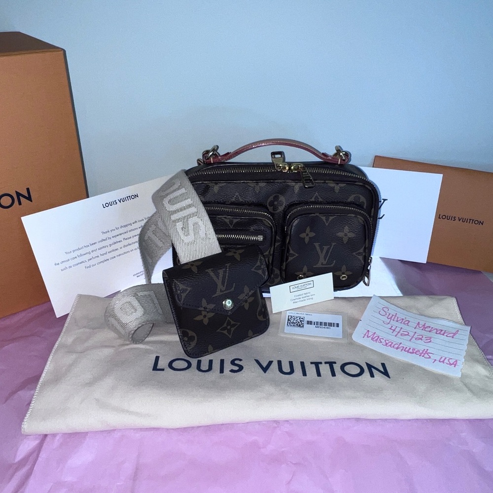 Louis Vuitton Authentic Monogram Utility Crossbody - image 2